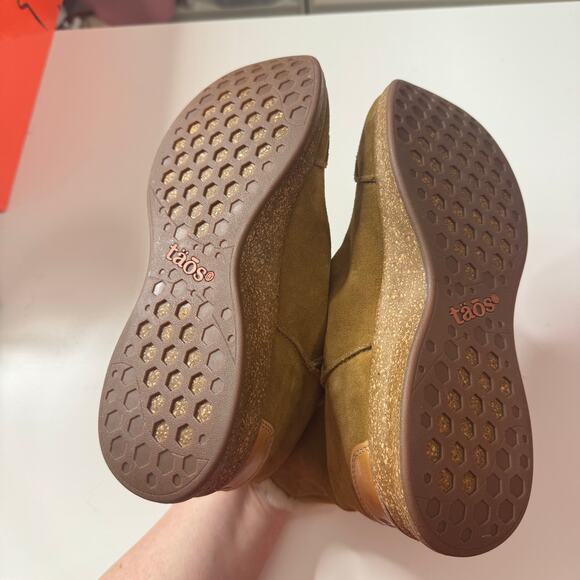 TAOS Future Mid Boots Suede Lined Faux Fur Brown 10 - Picture 8 of 8